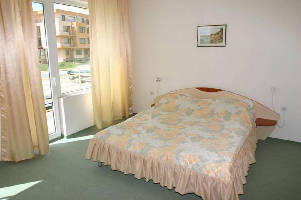Harmony Beach Family Hotel Nesebar Rum bild
