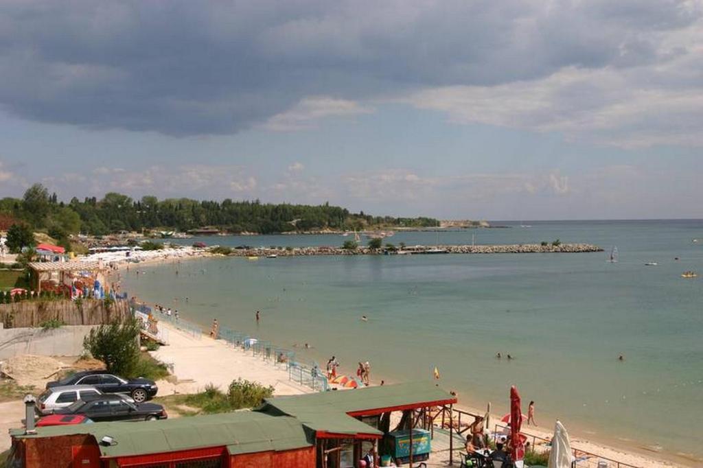 Harmony Beach Family Hotel Nesebar Exteriör bild