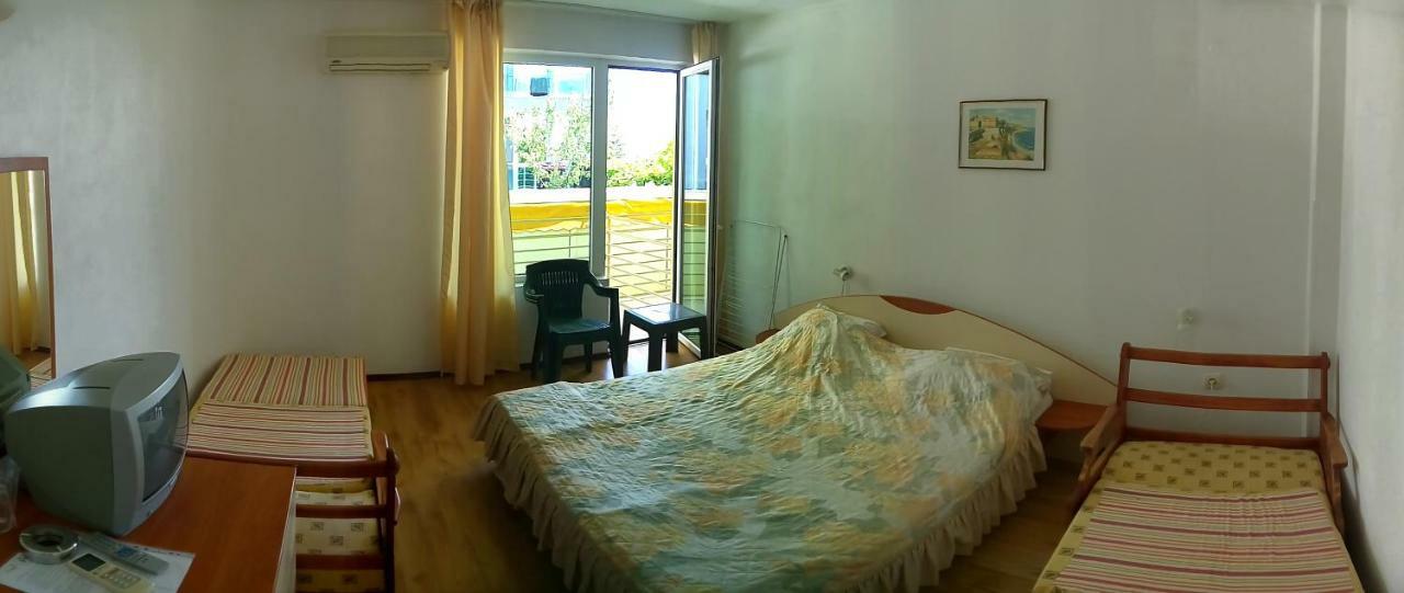 Harmony Beach Family Hotel Nesebar Exteriör bild